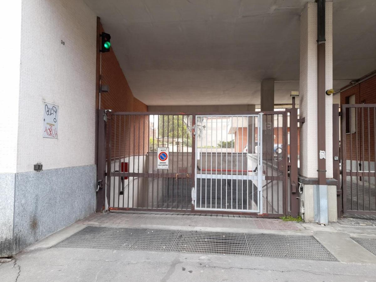 Appartamento Centrale Con Garage Asti Exterior photo