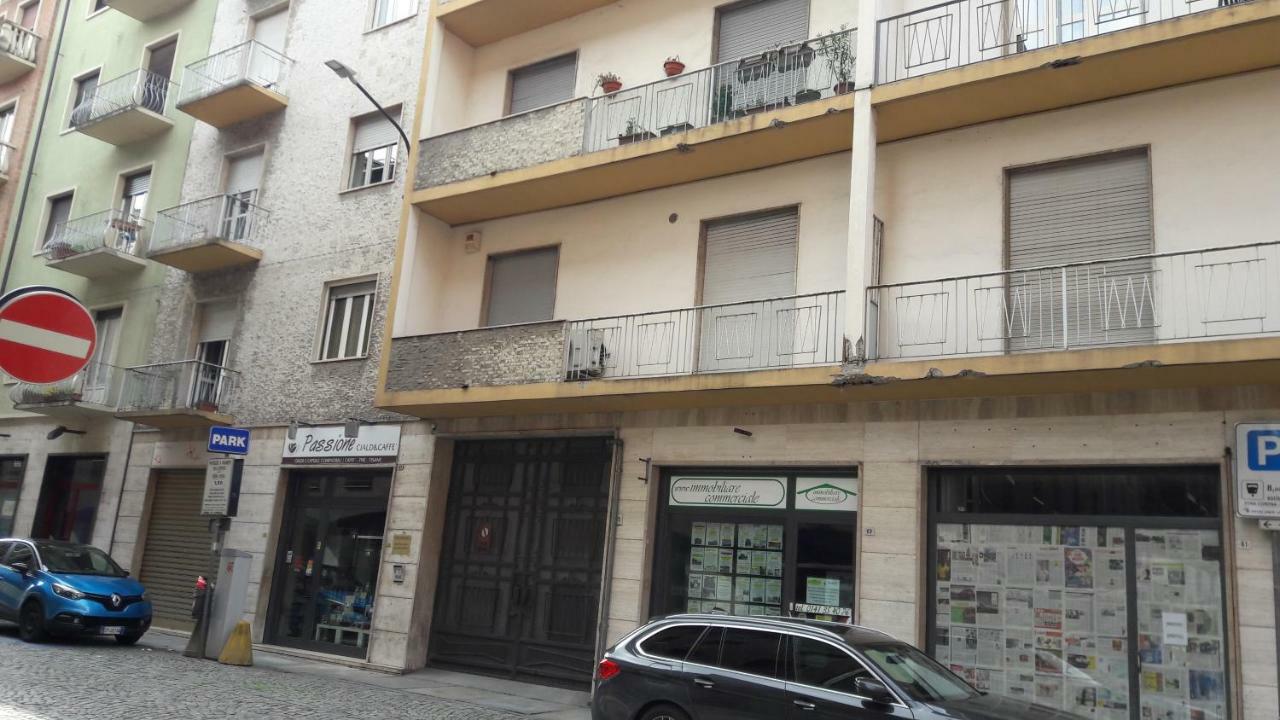 Appartamento Centrale Con Garage Asti Exterior photo